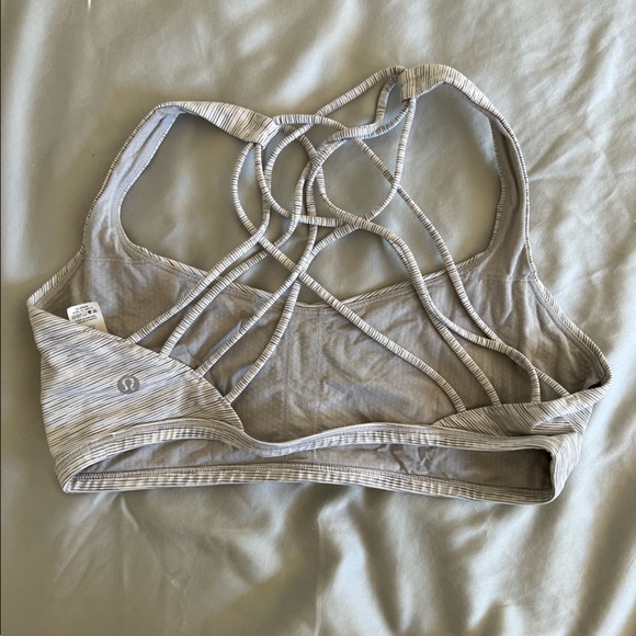 Lululemon Free To Be Bra white stripe Size 8 - Picture 2 of 3
